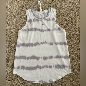 Lululemon workout tops